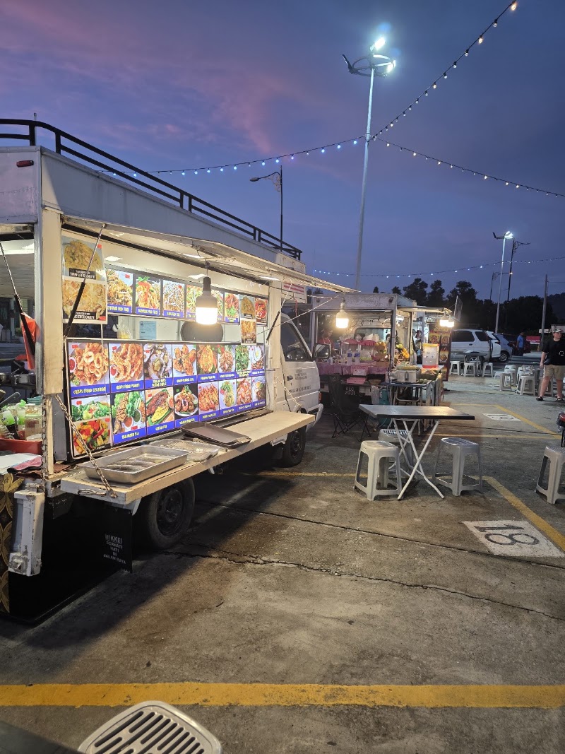 Pantai Cenang night market - Pantai Cenang night market, 16, Jalan Pantai Chenang, Kampung Lubok Buaya, 07000 Langkawi, Kedah, Malaysia