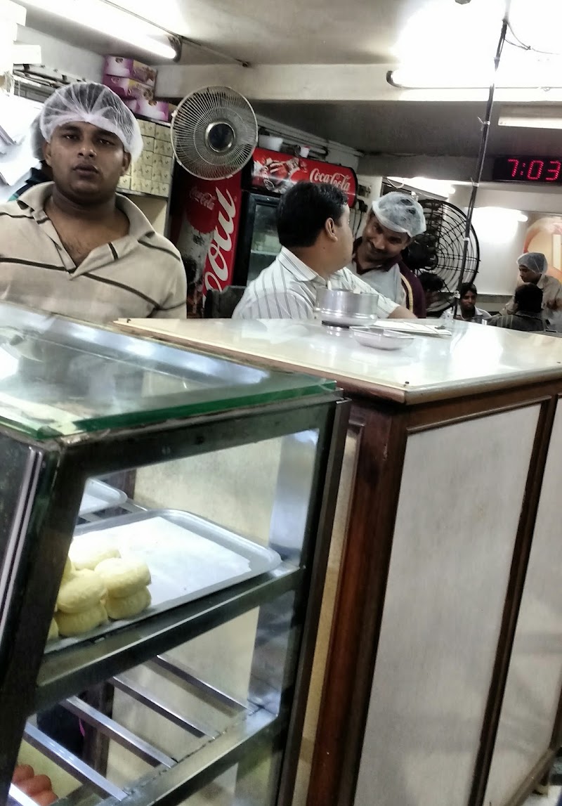 Putiram Sweets - Putiram Sweets, 46, Amherst St, Lalbajar, College Row, Machuabazar, Kolkata, West Bengal 700009, India