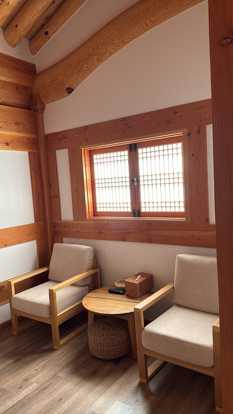 Gyeongju Hanokstay Darak - Gyeongju Hanokstay Darak 27 Poseok-ro 1095beon-gil, Gyeongju, Gyeongsangbuk-do, South Korea