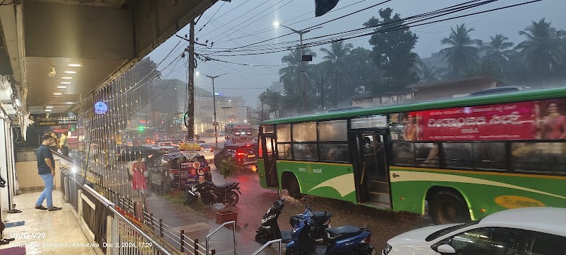 Manglore Bus Stand - Manglore Bus Stand, VRCX+XCV, Balmatta Rd, Hampankatta, Mangaluru, Karnataka 575001, India