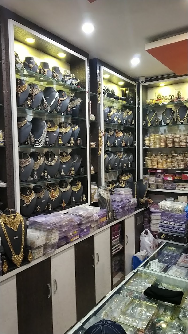 J.N. FASHION - J.N. FASHION, Near khadims showroom gole bazar Besides dress land, gaiety, takes road, Pattnayakpada, Sambalpur, Odisha 768001, India