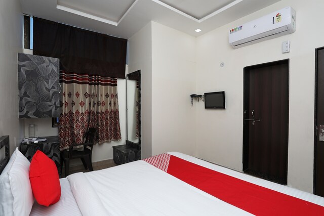 OYO Flagship 26612 Phoenix Inn - OYO Flagship 26612 Phoenix Inn 74, Gali no-2, Station Rd, Narmada Para, Balaji Nagar, Raipur, Chhattisgarh 492009, India
