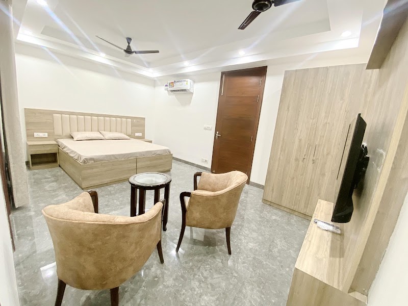 Blossom Stayz - DLF Phase 1 - Blossom Stayz - DLF Phase 1 Galli Number 36, Block H, DLF Phase 1, Sector 26, Gurugram, Haryana 122002, India