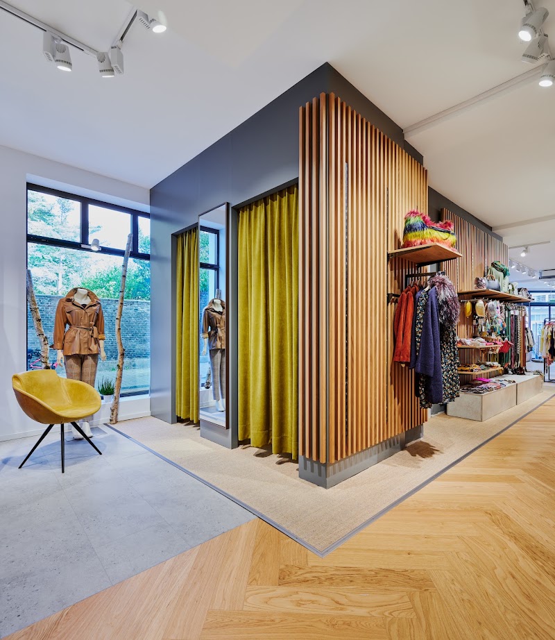 Modehaus Kaenders Kempen - Modehaus Kaenders Kempen, Kirchstraße 3, 47906 Kempen, Germany