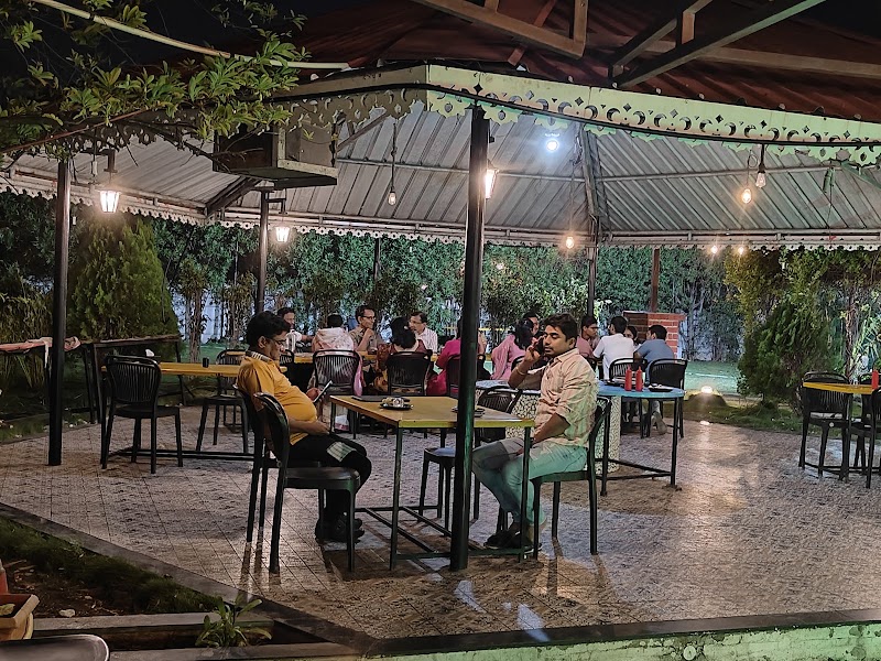 Hotel Madhuban - Hotel Madhuban PV64+677, Solapur - Pune Hwy, near Solapur, near, Solapur, Maharashtra 413255, India
