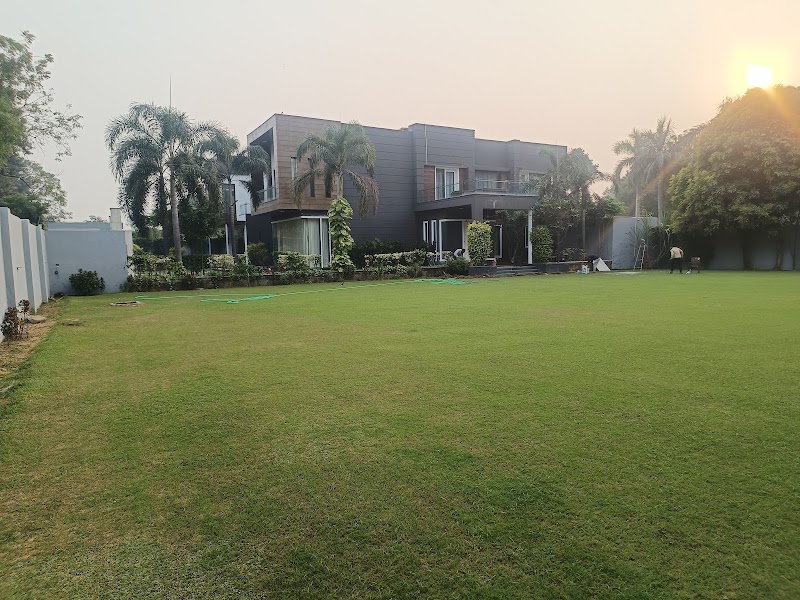 DLF Farms Chattarpur - DLF Farms Chattarpur, dimple 4 9C Gate, Gali Number 1, Block S, Rajpur Khurd Extension, Chhatarpur, New Delhi, Delhi 110074, India