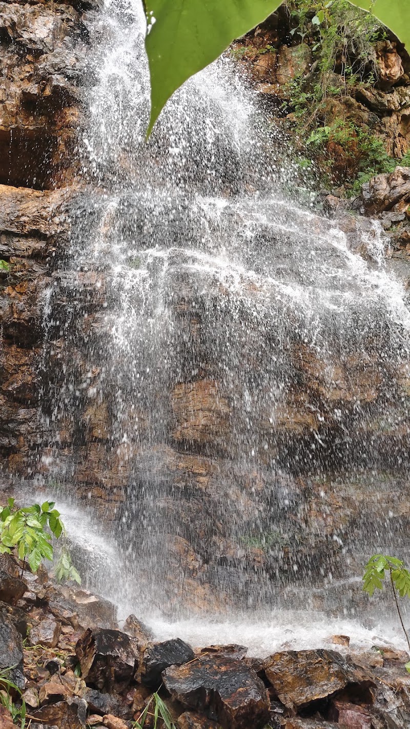 Lalkhol Waterfall (Pinda Pahar) - Lalkhol Waterfall (Pinda Pahar), 4XQM+7WR, Loharakot, Odisha 768036, India