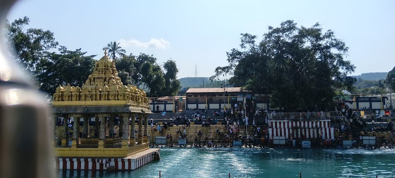 Alamelu Manga Temple - Alamelu Manga Temple Temple 1, Tiruchanoor Rd, Tiruchanur, Tirupati, Tiruchanur, Andhra Pradesh 517503, India