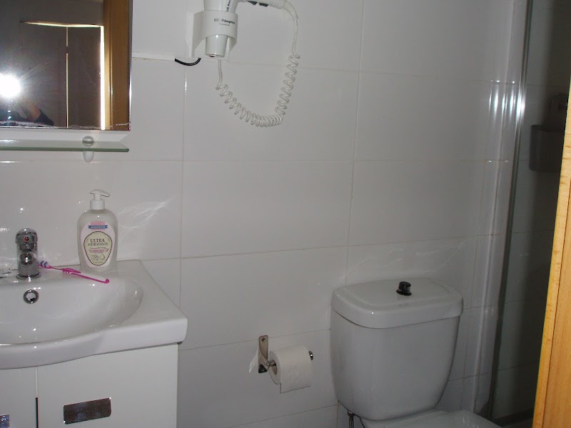 Dear Porto Guest House - Dear Porto Guest House R. de Santa Catarina 744, 4000-446 Porto, Portugal