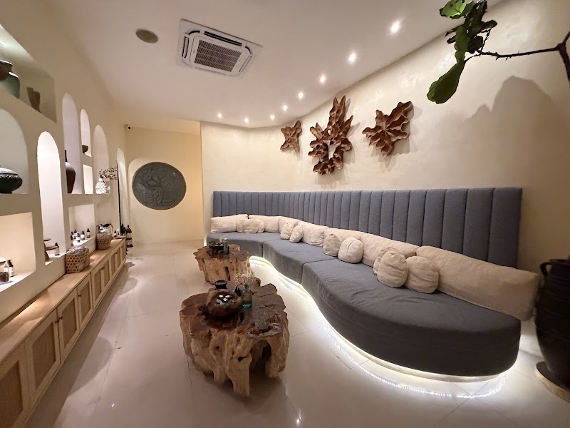Jaens Spa Center Ubud - Jaens Spa Center Ubud Jl. Raya Pengosekan Ubud, Ubud, Kecamatan Ubud, Kabupaten Gianyar, Bali 80571, Indonesia