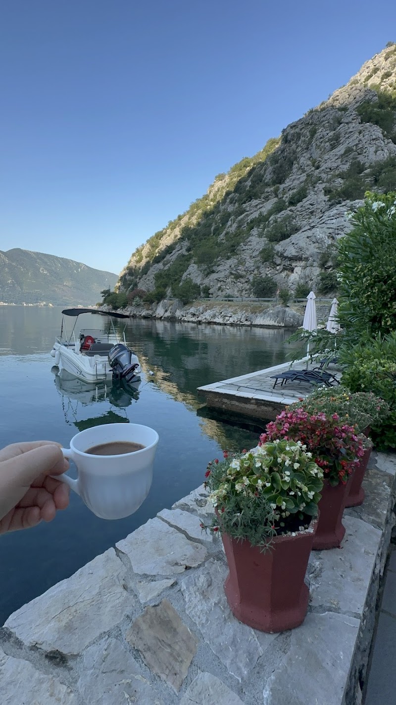 Apartment on the Coast of Boka Bay - Apartment on the Coast of Boka Bay, Orahovac BB, FQR3+2GJ, Orahovac 85330, Montenegro