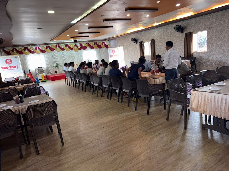 Red Fort Family Garden Restaurant - Red Fort Family Garden Restaurant, beside Jayadeva choultry, Swami Vivekananda Badavane, Davangere, Karnataka 577004, India