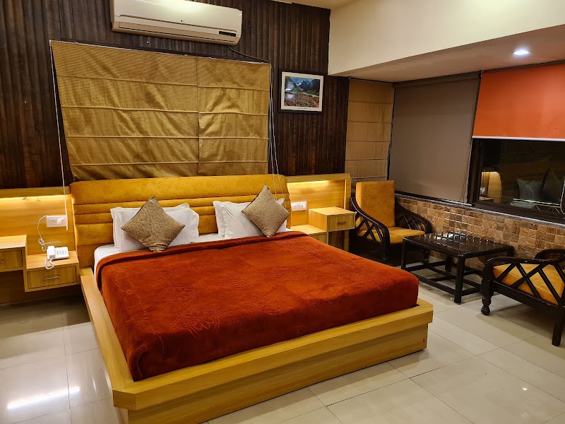 Hotel Rajpur Heights - Hotel Rajpur Heights 14, Old Mussoorie Rd, near Shahanshai Ashram, Rajpur, Dehradun, Uttarakhand 248009, India