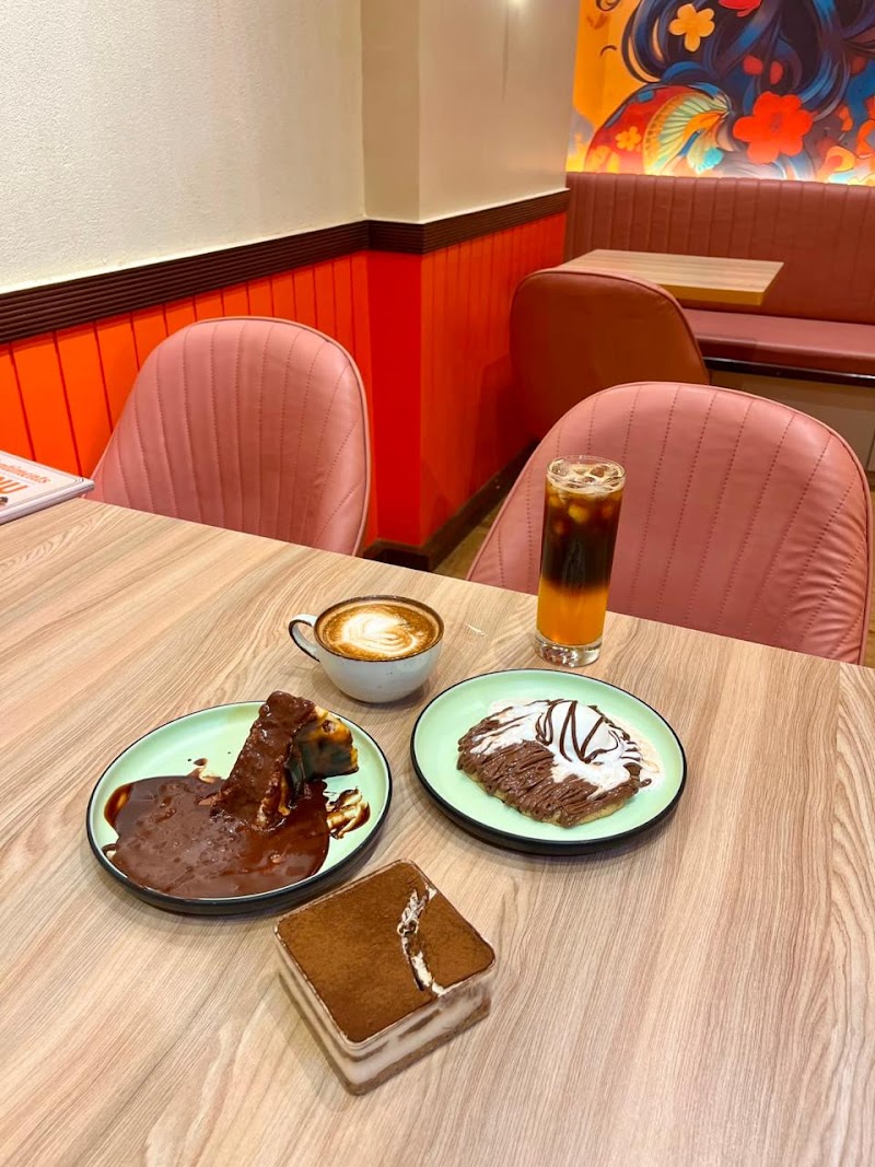 Cafe Sentiments - Cafe Sentiments sentiments, mahavir building, near people’s Gym, Malad, Evershine Nagar, Malad West, Mumbai, Maharashtra 400064, India