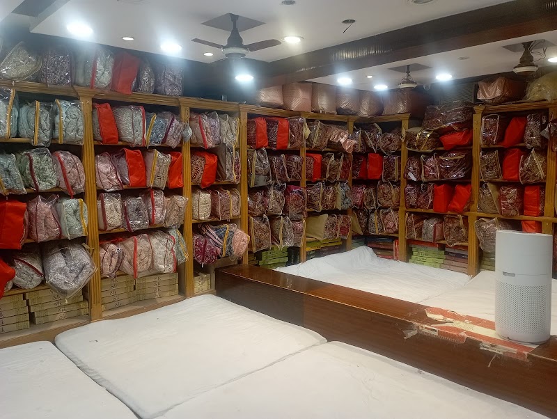 Om Enterprises - Om Enterprises 3rd Floor, Purohit Ji Ka Katla, Johari Bazar Rd, Bapu Bazar, Biseswarji, Jaipur, Jaipur Nagar Nigam Area, Rajasthan 302003, India
