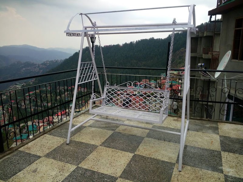 The Attic House Sanjauli Shimla - The Attic House Sanjauli Shimla, mona Villa, Sanjauli, Shimla, Himachal Pradesh 171006, India