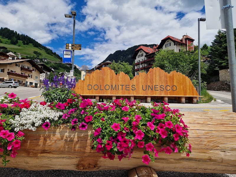 Garnì Puez - Garnì Puez Str. Cisles, 13, 39047 Santa Cristina Valgardena BZ, Italy