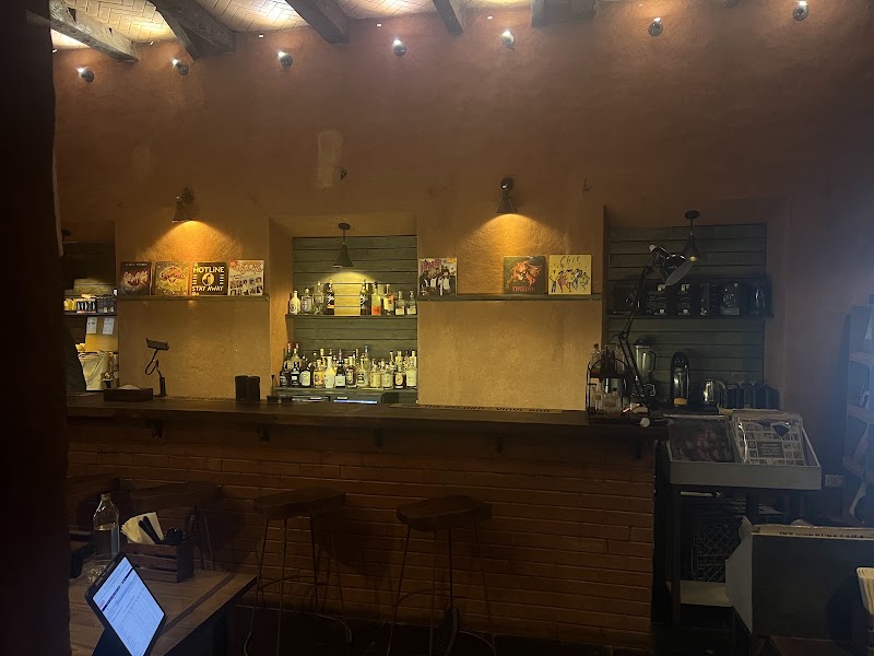 For The Record - Vinyl Bar - For The Record - Vinyl Bar Jukebox, H no 49, Next to Audiophile Goa, nr. मारूती मंदिर, Fontainhas (quarter), Mala, Panaji, Goa 403001, India