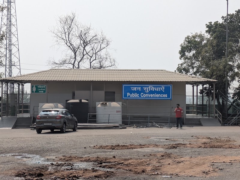 Shiva Dhaba - Shiva Dhaba 4H5F+9WF, Yamuna Expy, Jewar, Uttar Pradesh 203155, India