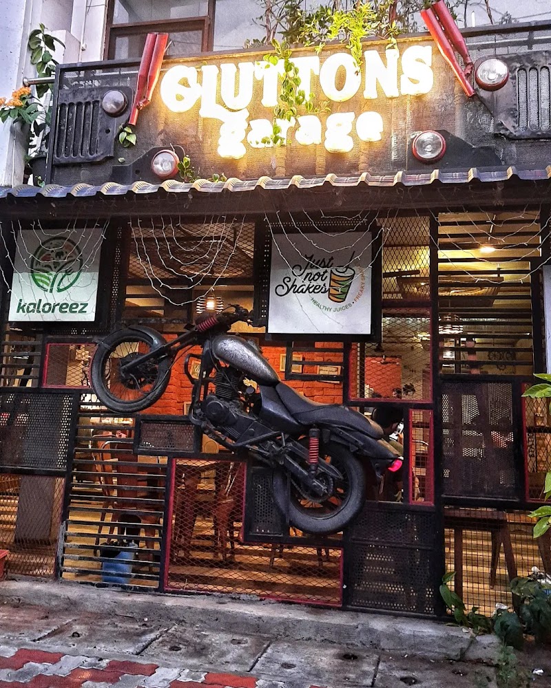 Gluttons Garage - Gluttons Garage 7-5-182, Beach Rd, beside Aqua Sports Complex, Yoga Village, Pandurangapuram, Visakhapatnam, Andhra Pradesh 530003, India