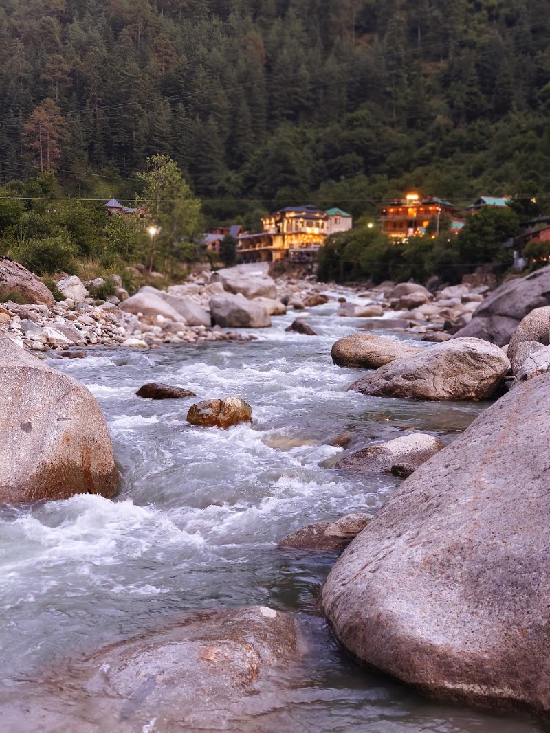 The Cozy Monks- Tirthan Valley - The Cozy Monks- Tirthan Valley, Tirthan Valley, Badi, Pekhri, Ropa, Himachal Pradesh 175123, India