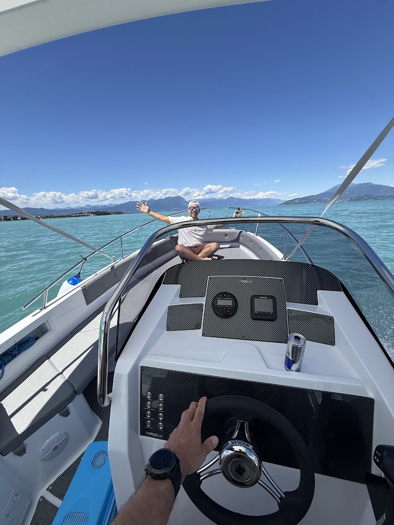 Sirmio Rent Boat - Boat rental in Sirmione - Sirmio Rent Boat - Boat rental in Sirmione Via Sirmioncino, 25019 Sirmione BS, Italy