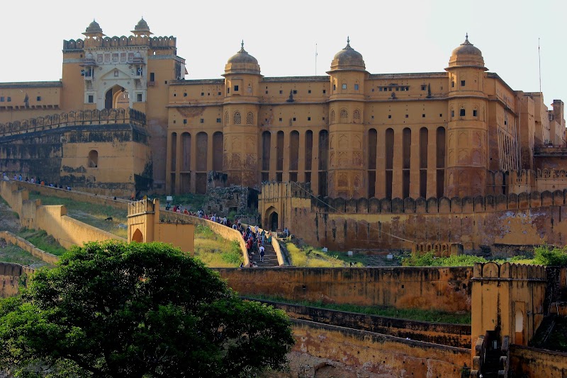 Surajpol dwaar (Sun Gate) Rajasthan - Surajpol dwaar (Sun Gate) Rajasthan Amer Palace and Fort, Amer Rd, Devisinghpura, Amer, Rajasthan 302028, India