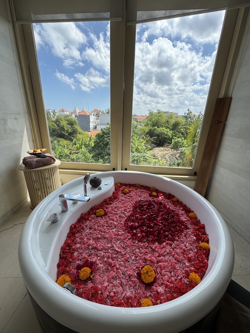 Svaha Spa Padang Linjong by Svaha Wellness - Svaha Spa Padang Linjong by Svaha Wellness Jl. Canggu Padang Linjong No.8A, Canggu, Kec. Kuta Utara, Kabupaten Badung, Bali 80351, Indonesia