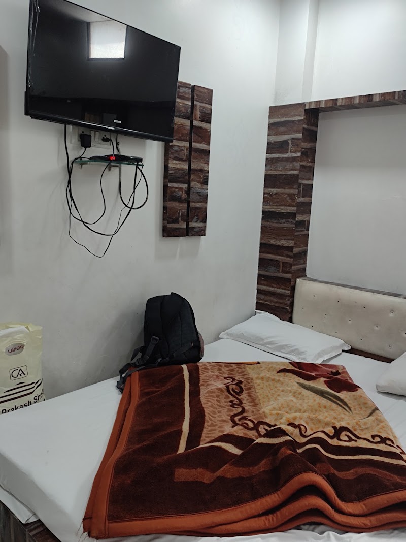 Hotel Shree Dwarkadhish Palace - Hotel Shree Dwarkadhish Palace 8,9/1 Rajabhau, Mahakal Marg, Bakshi Bazar, Kartik Chowk, Ujjain, Madhya Pradesh 456006, India
