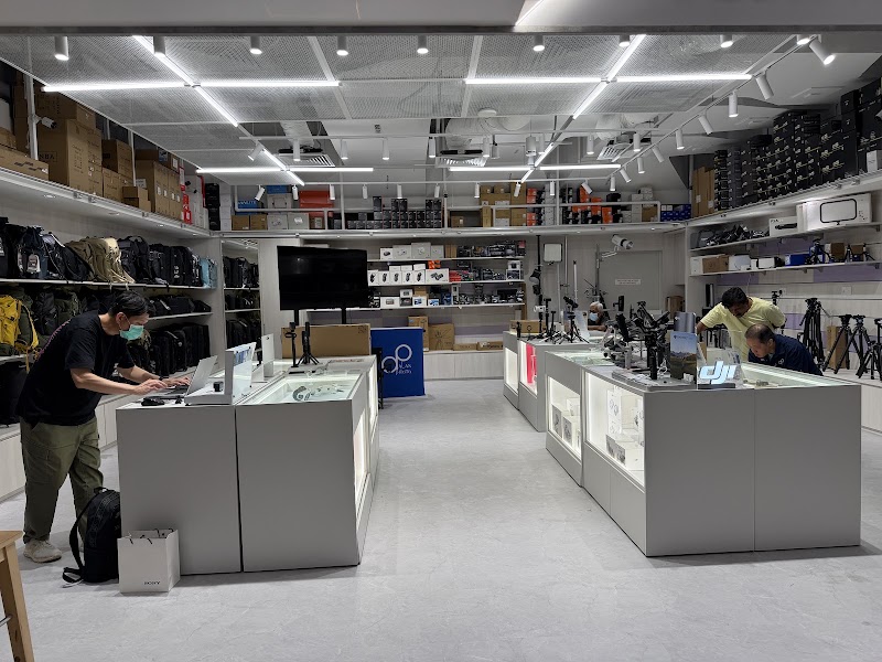 Alan Photo - Alan Photo 107 North Bridge Road Mall, #03-29 Funan, Singapore 179105