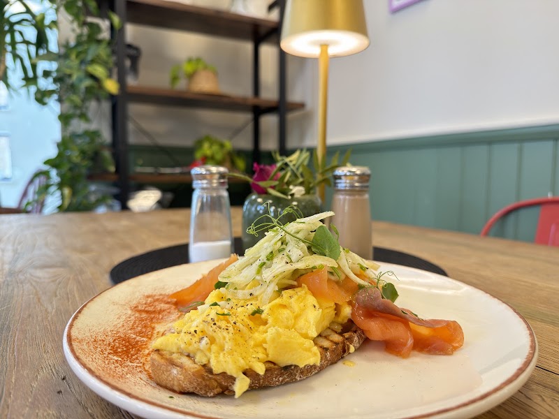 Arthur's - Cafe and Bistro Coffee Shop Wimbledon Park - Arthur's - Cafe and Bistro Coffee Shop Wimbledon Park, Wimbledon Park Hall, 170 Arthur Rd, London SW19 8AQ, UK