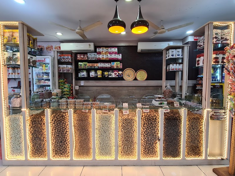 Kumar Sweet Shop and Restaurant - Kumar Sweet Shop and Restaurant Shop no 2, Shree Tower, 15, Haridwar Rd, Shastri Nagar Market, Shastri Nagar, Ajabpur Kalan, Dehradun, Uttarakhand 248012, India