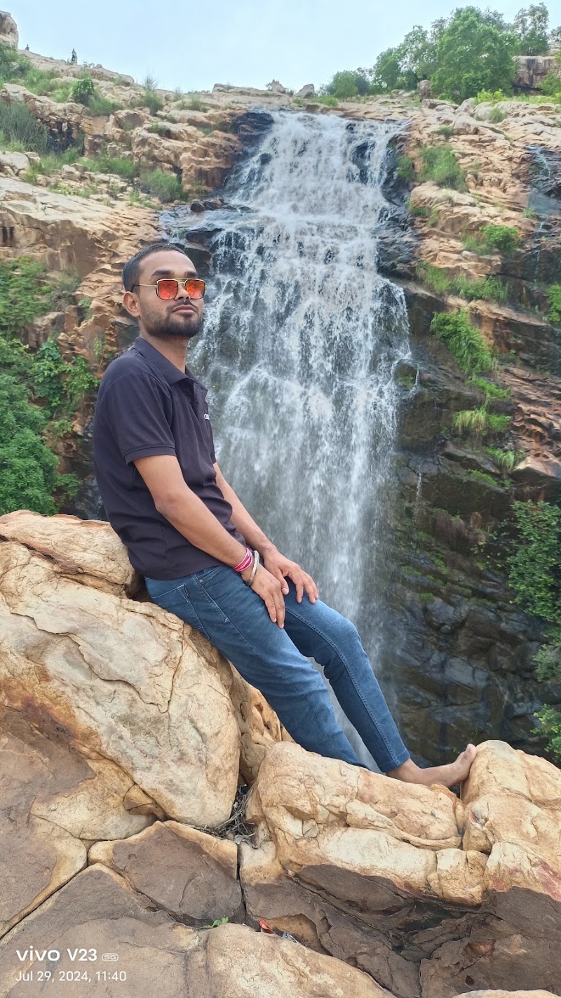 Nagarda Waterfall - Nagarda Waterfall, 4RF8+G93, Bokramuda, Chhattisgarh 495687, India