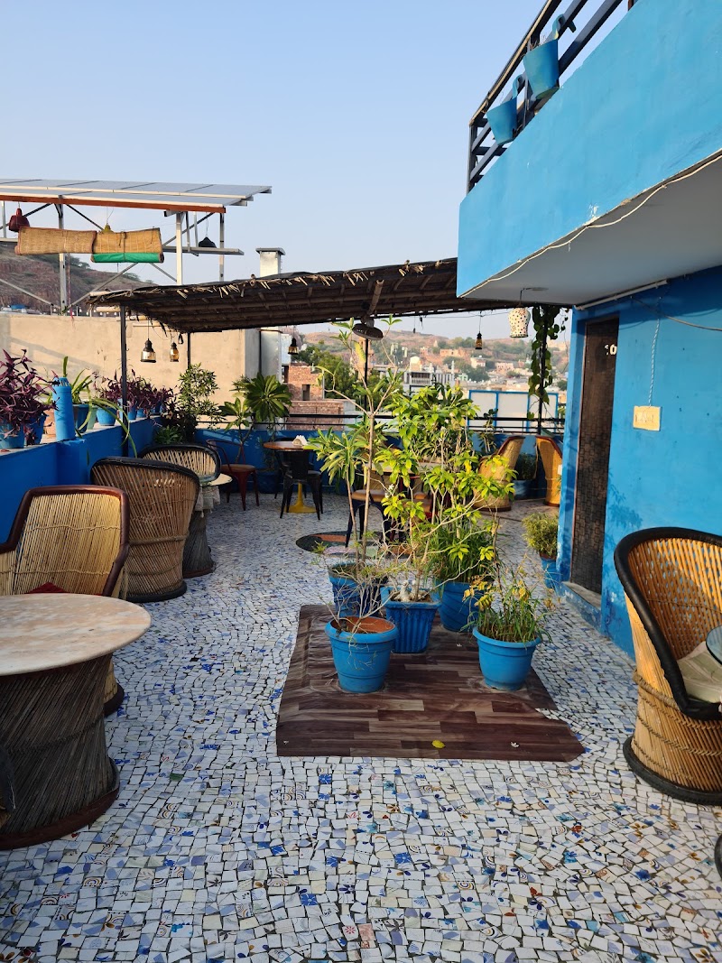 Blue Bird Cafe & Restaurant - Blue Bird Cafe & Restaurant Hostel Vostel, Fort Rd, Killi Khana, Makrana mohalla, Sodagaran Mohalla, Jodhpur, Rajasthan 342001, India