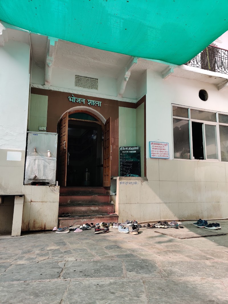 Shree Jain Shwetambar Bhojanshala - Shree Jain Shwetambar Bhojanshala 102-105, Chohtta Chetak Rd, Hathipole, Loha Bazar, Chamanpura, Udaipur, Rajasthan 313004, India