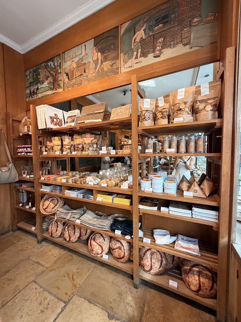 Boulangerie Poilâne - Boulangerie Poilâne 8 Rue du Cherche-Midi, 75006 Paris, France