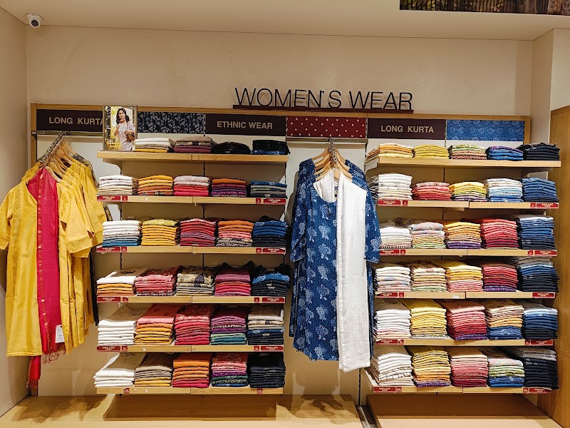Fabindia, Bandra West - Fabindia, Bandra West, Near Tavaa Restaurant, 36-B, Turner Rd, next to Tanishq Store, TPS III, Bandra West, Mumbai, Maharashtra 400050, India
