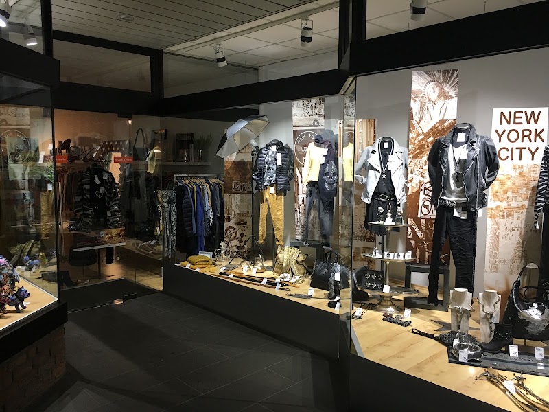 Andiamo Kempen - Mode & mehr - Andiamo Kempen - Mode & mehr, Burgstraße 3, 47906 Kempen, Germany