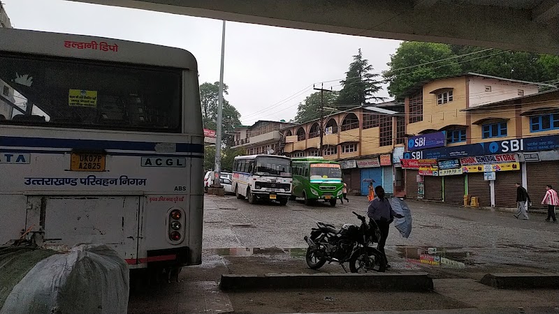 Nainital Bus Stand, Tallital - Nainital Bus Stand, Tallital, 9FH7+WJW, Nainital Rd, Tallital, Nainital, Uttarakhand 263001, India