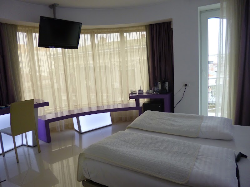 Hotel Christina - Hotel Christina Strada Ion Slătineanu 13, 010601 București, Romania