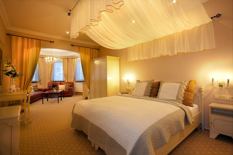 Golden Linden Spa Hotel - Golden Linden Spa Hotel, Svatopluka Čecha 57, Jalůvčí, 405 02 Děčín-Děčín 2, Czechia