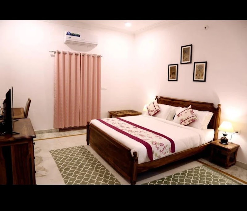 Heritage Homestay by Chunda Villa's - Heritage Homestay by Chunda Villa's Kharol Colony Gali No. 6, near Shiv Mandir, Adinath colony, Fatehpura, Udaipur, Rajasthan 313001, India