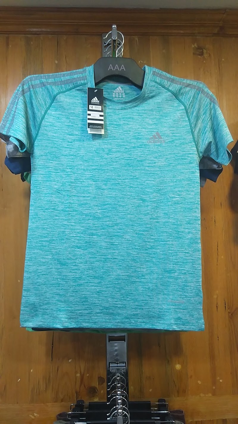Lakeside Trekking Equipment Store - Lakeside Trekking Equipment Store Lakeside Rd, Pokhara 33700, Nepal