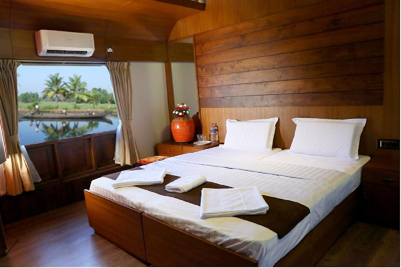 Northstar Houseboats - Northstar Houseboats Finishing Point Rd, Punnamada, Finishing Point, Alappuzha, Kerala 688013, India