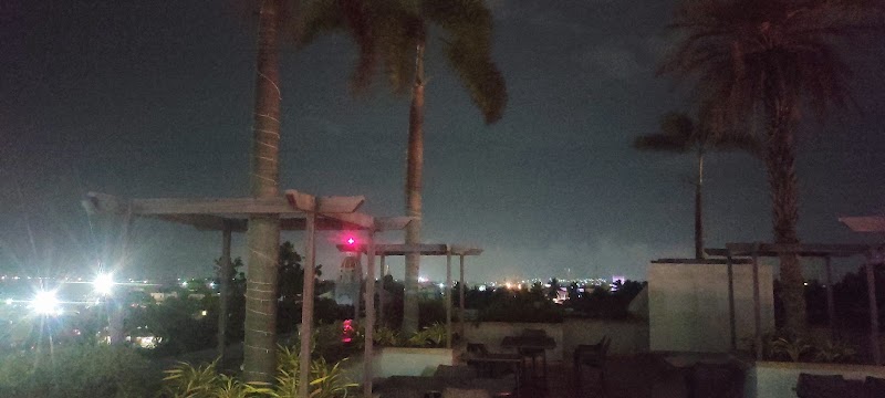 Palms Rooftop Restaurant - Palms Rooftop Restaurant 355, Variety Hall Rd, behind Railway Station, Town Hall, Coimbatore, Tamil Nadu 641001, India
