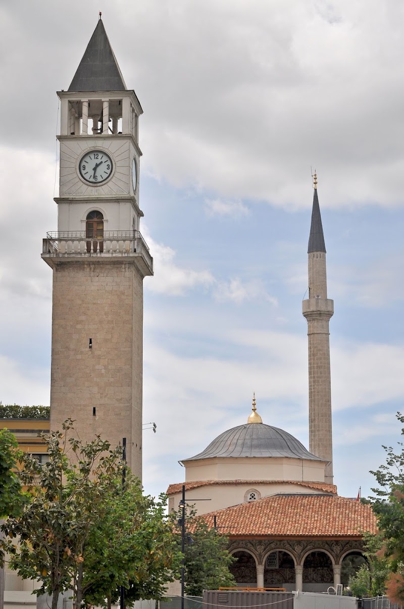 Skanderbeg Square - Skanderbeg Square, Plaza Tirana, Sheshi Skender Beu, Tiranë 1001, Albania