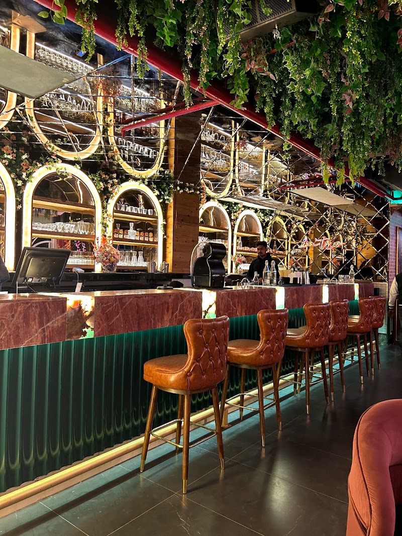 Intro Cafe and Lounge
