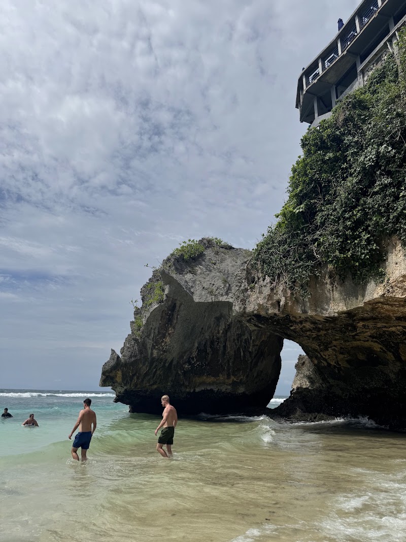 Suluban cave - Suluban cave, Jl. Pantai Suluban No.18, Pecatu, Kec. Kuta Sel., Kabupaten Badung, Bali 80361, Indonesia