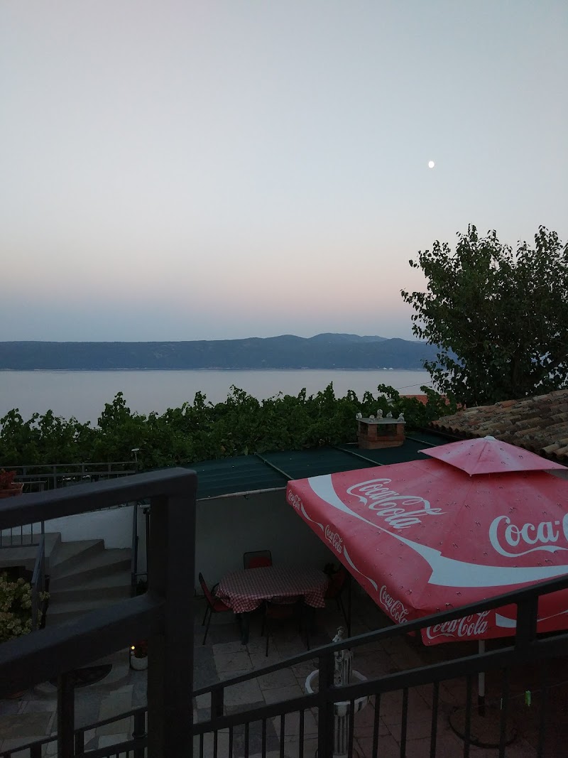 Guesthouse Villa Galovic - Guesthouse Villa Galovic Brsec 43, 51418, Brseč, Croatia