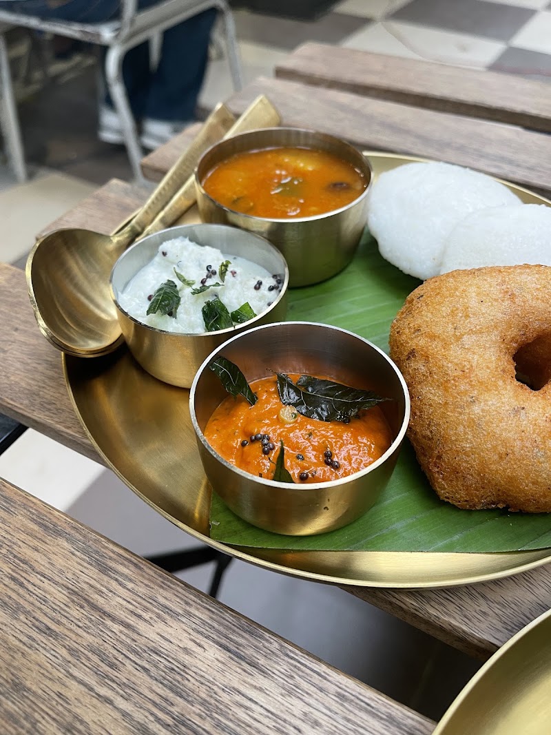 VEEDU- Welcome Home - VEEDU- Welcome Home, SF-52 (FIRST, Galleria, Galleria Market, Sector 28, DLF Phase IV, Gurugram, Haryana 122009, India